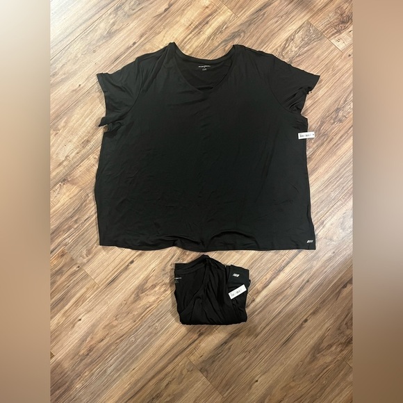 NWT Amazon Essentials Women's Tech Stretch Short-Sleeve V-T-Shirt (2pack) sz 5X - Picture 8 of 10